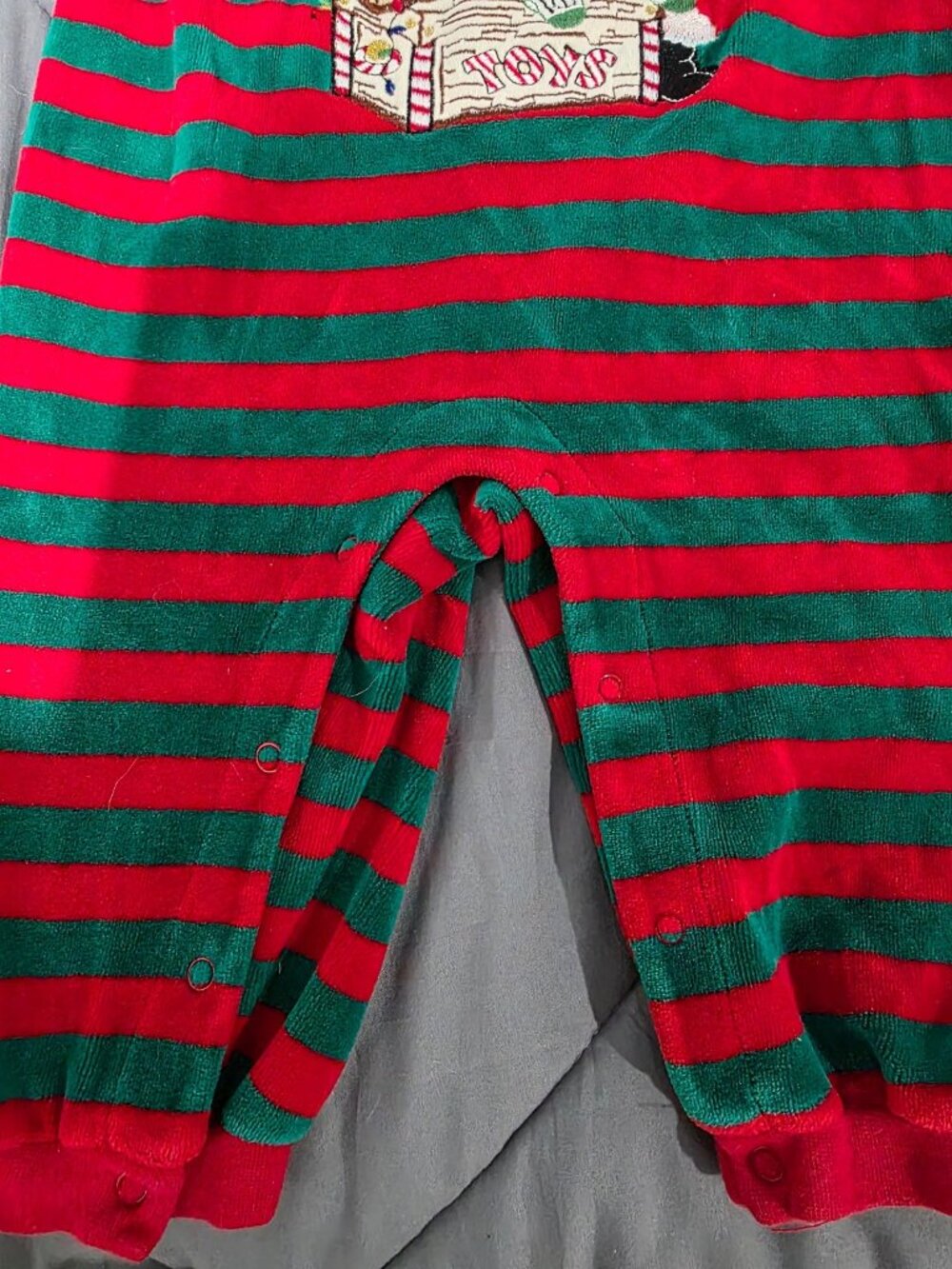 Vtg Christmas Baby Romper & Matching Hat Santa Toys Striped Velour 18 Months - Picture 8 of 10
